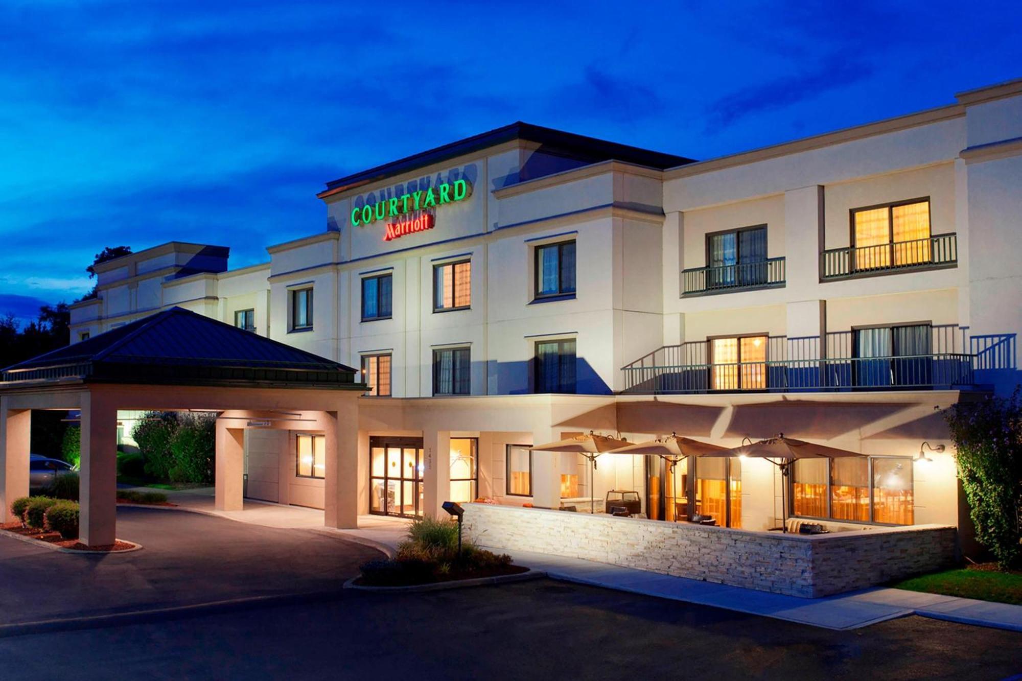 Courtyard Newburgh Stewart Airport Hotell Eksteriør bilde